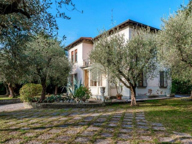 Villa Indipendente in vendita a Comunità Montana Parco Alto Garda bresciano, Salò