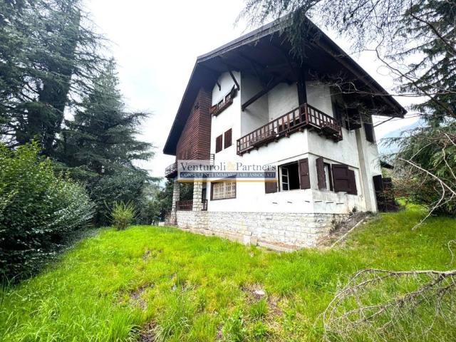 Villa Indipendente in vendita a Comunità Montana Parco Alto Garda bresciano, Salò