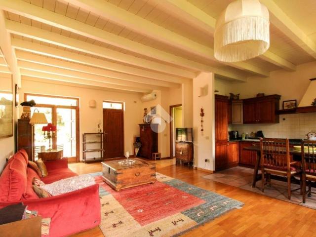 Villa Indipendente in vendita a Barbarano, Salò