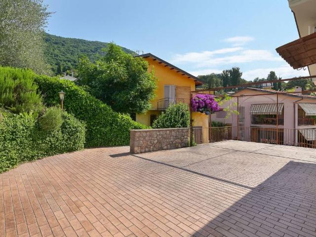 Villa Indipendente in vendita a Comunità Montana Parco Alto Garda bresciano, Salò