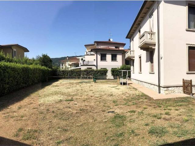 Villa Indipendente in vendita a Comunità Montana Parco Alto Garda bresciano, Salò
