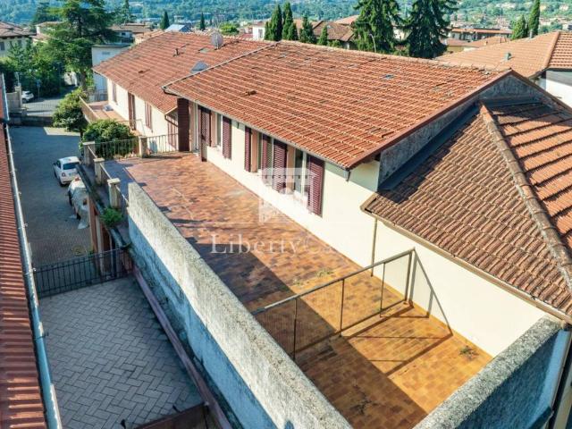 Villa Indipendente in vendita a Comunità Montana Parco Alto Garda bresciano, Salò