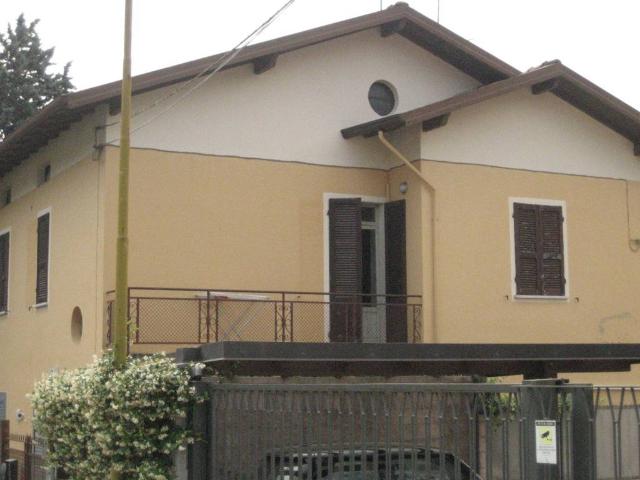 Villa Indipendente in vendita a Comunità Montana Parco Alto Garda bresciano, Salò
