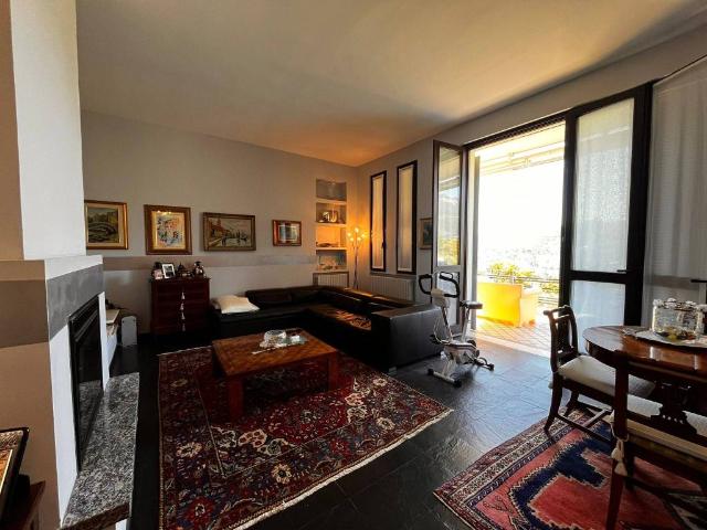 Villa Indipendente in vendita a Comunità Montana Parco Alto Garda bresciano, Salò