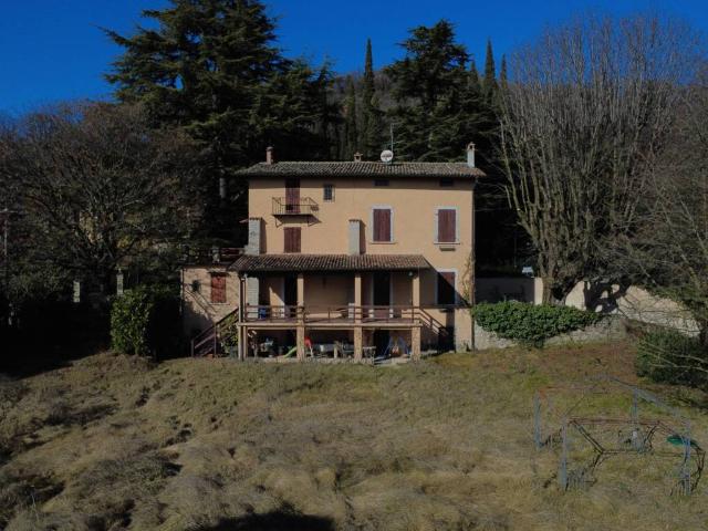 Villa Indipendente in vendita a Comunità Montana Parco Alto Garda bresciano, Salò