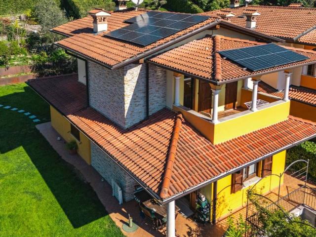 Villa Indipendente in vendita a Comunità Montana Parco Alto Garda bresciano, Salò