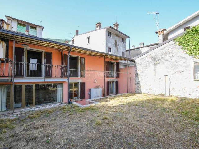 Villa Indipendente in vendita a Comunità Montana Parco Alto Garda bresciano, Salò