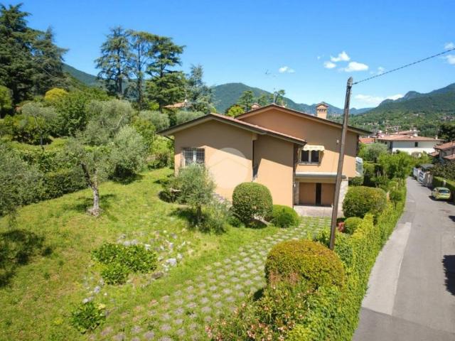 Villa Indipendente in vendita a Comunità Montana Parco Alto Garda bresciano, Salò