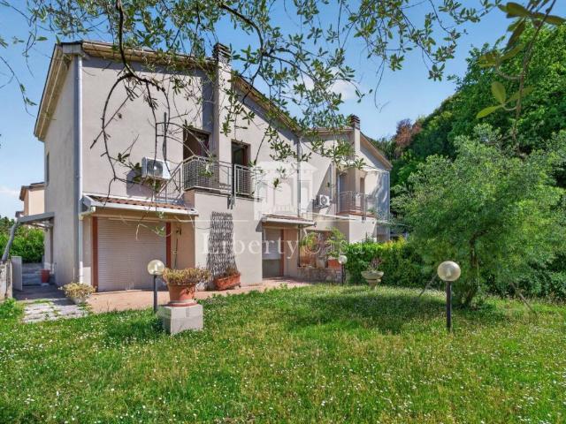 Villa Indipendente in vendita a Comunità Montana Parco Alto Garda bresciano, Salò