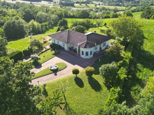 Villa Indipendente in vendita a Salsomaggiore Terme, Reggio Emilia