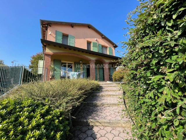 Villa Indipendente in vendita a Salsomaggiore Terme, Reggio Emilia