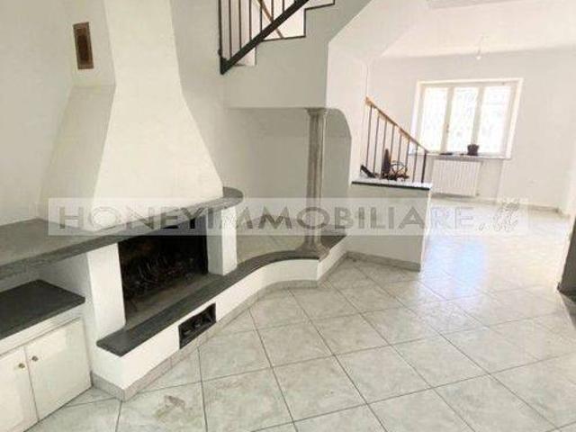 Villa Indipendente in vendita a Salsomaggiore Terme, Reggio Emilia