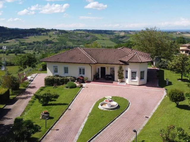 Villa Indipendente in vendita a Salsomaggiore Terme, Reggio Emilia