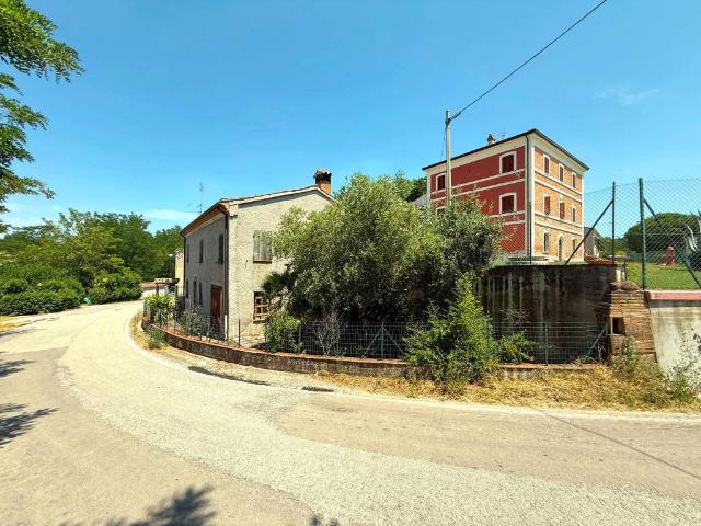 Villa Indipendente in vendita a Saludecio, Reggio Emilia