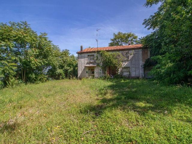 Villa Indipendente in vendita a Saludecio, Reggio Emilia