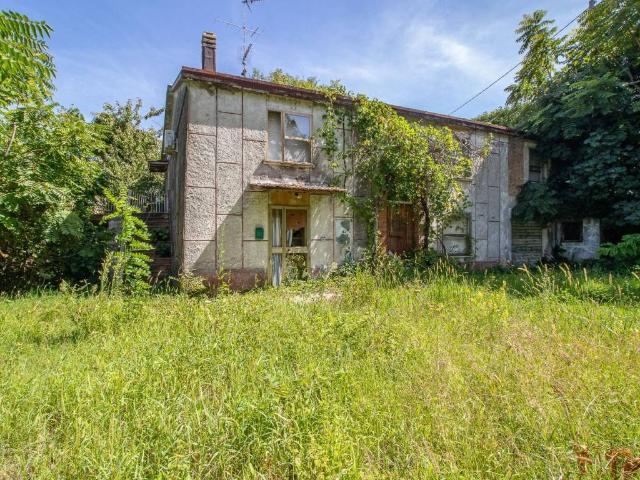 Villa Indipendente in vendita a Saludecio, Reggio Emilia