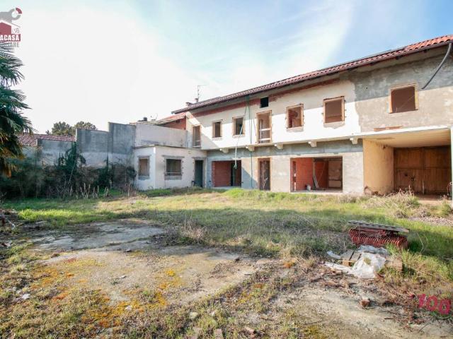 Villa Indipendente in vendita a Piemonte, Vercelli