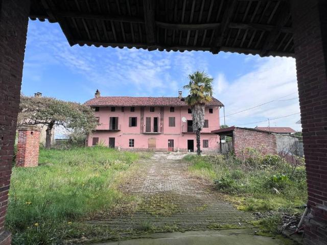 Villa Indipendente in vendita a Piemonte, Vercelli
