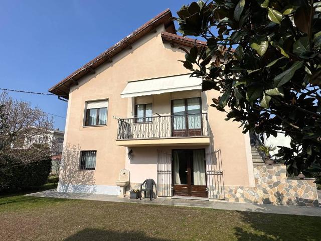 Villa Indipendente in vendita a Stella, Piemonte