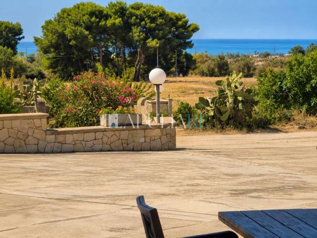Villa Indipendente in vendita a Pescoluse, Puglia