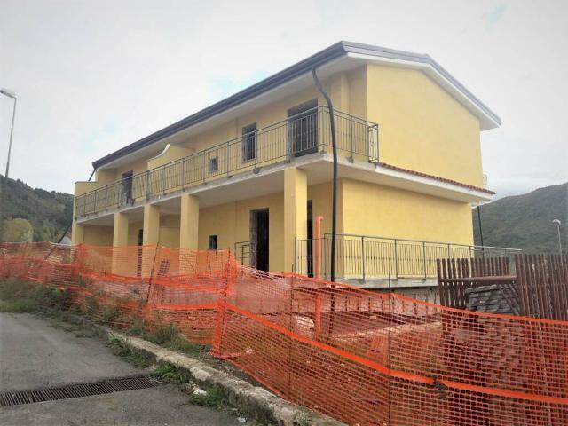 Villa Indipendente in vendita a Salza Irpina, Campania