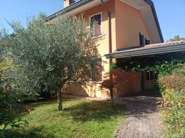 Villa Indipendente in vendita a Salzano, Venezia
