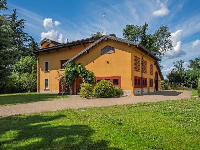 Villa Indipendente in vendita a Samarate, Lombardia