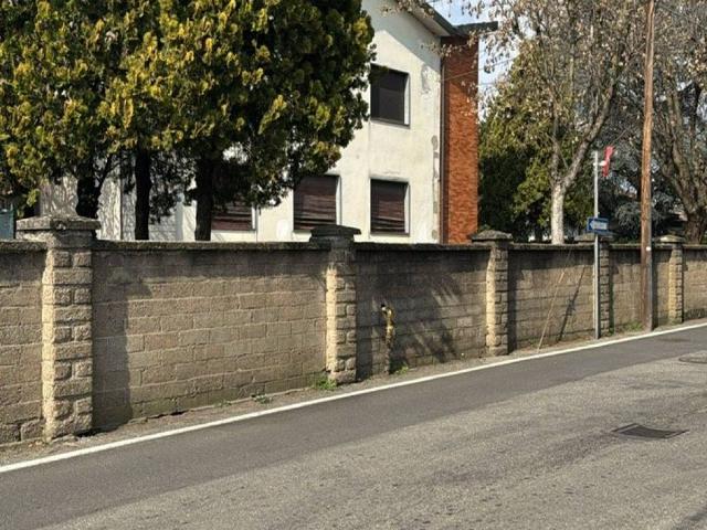 Villa Indipendente in vendita a Verghera, Samarate