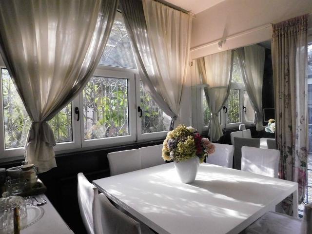 Villa Indipendente in vendita a Samarate, Lombardia