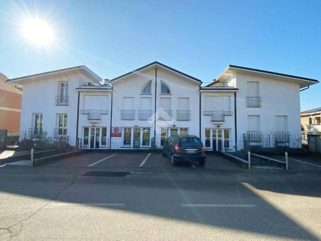 Villa Indipendente in vendita a Samarate, Lombardia