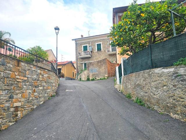 Villa Indipendente in vendita a San Bartolomeo Al Mare, Liguria