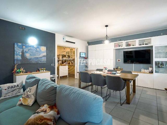 Villa Indipendente in vendita a San Bassano, Lombardia
