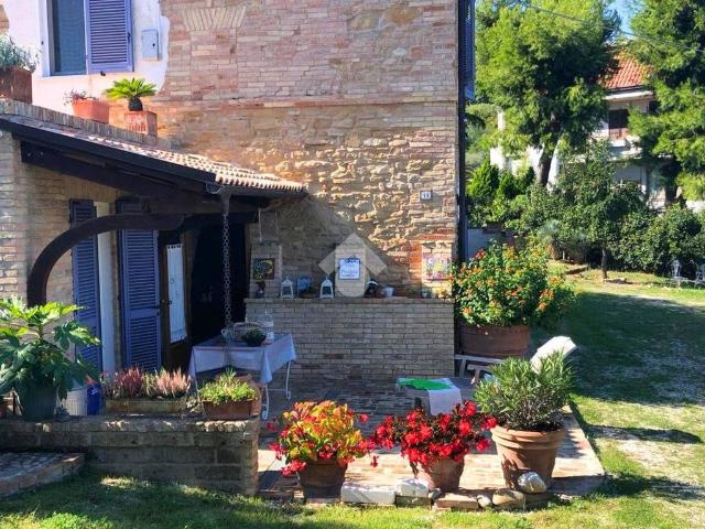 Villa Indipendente in vendita a Ragnola, Marche