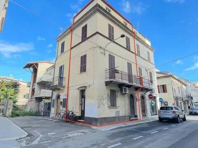 Villa Indipendente in vendita a Marina centro, Marche
