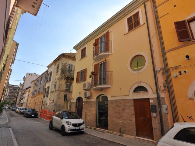 Villa Indipendente in vendita a Marina centro, Marche