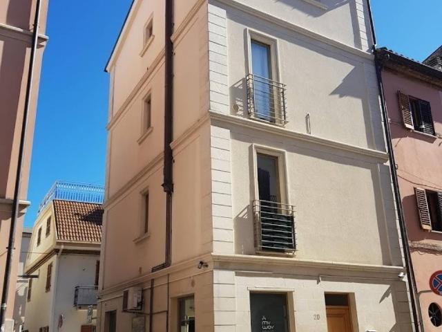 Villa Indipendente in vendita a Marina centro, Marche