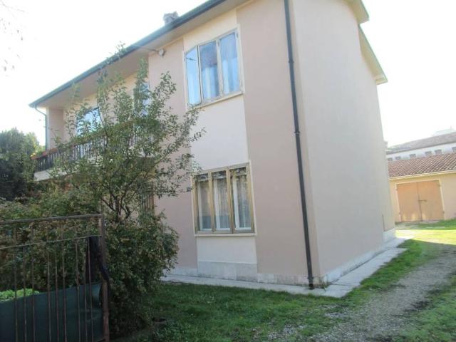 Villa Indipendente in vendita a San Benedetto Po, Lombardia