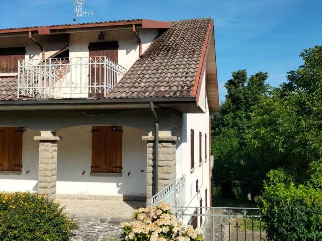 Villa Indipendente in vendita a Unione dell'Appennino Bolognese, San Benedetto Val Di Sambro