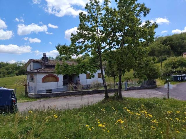 Villa Indipendente in vendita a Unione dell'Appennino Bolognese, San Benedetto Val Di Sambro