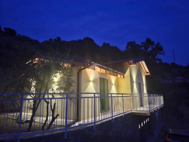 Villa Indipendente in vendita a San Biagio Della Cima, Liguria