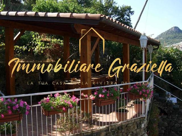 Villa Indipendente in vendita a Vallecrosia, Liguria