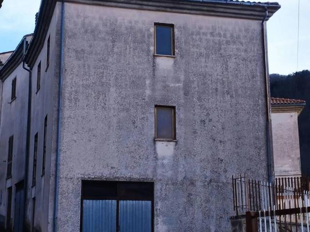 Villa Indipendente in vendita a San Biagio Saracinisco, Lazio