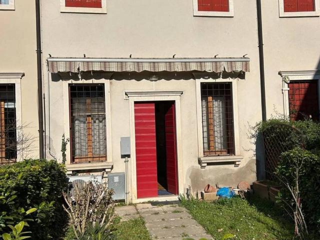 Villa Schiera in vendita a San Bonifacio, Verona