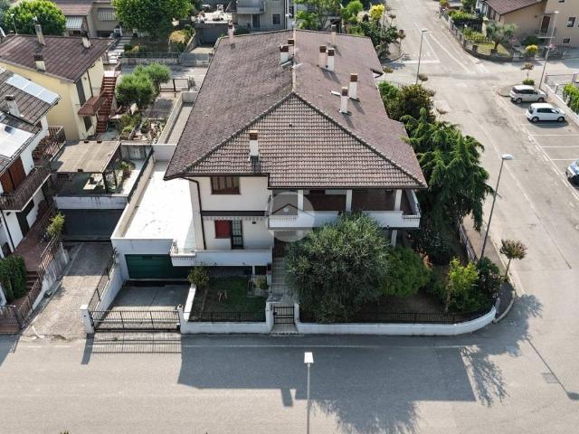 Villa Indipendente in vendita a San Bonifacio, Veneto
