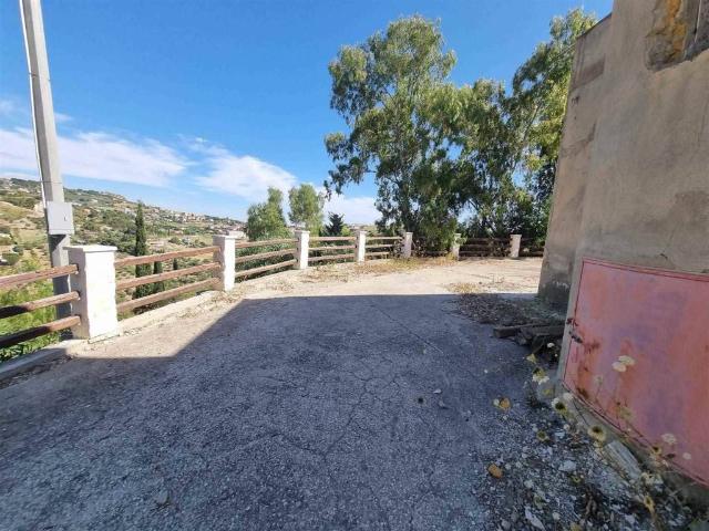 Villa Indipendente in vendita a San Cataldo, Sicilia