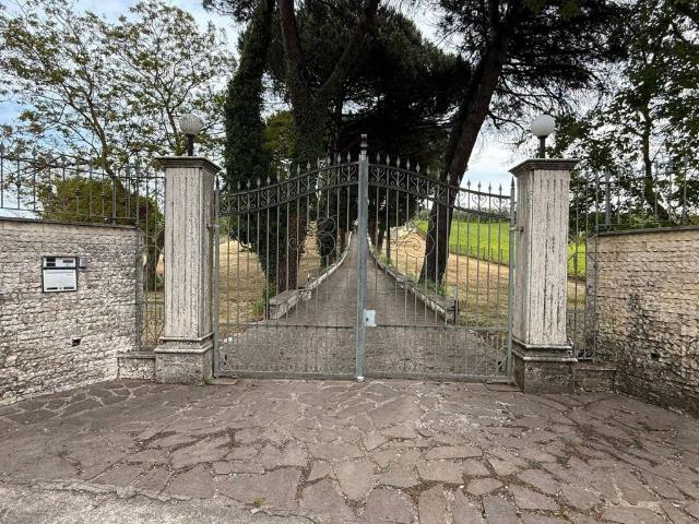 Villa Indipendente in vendita a Colle La Torre, Roma Capitale