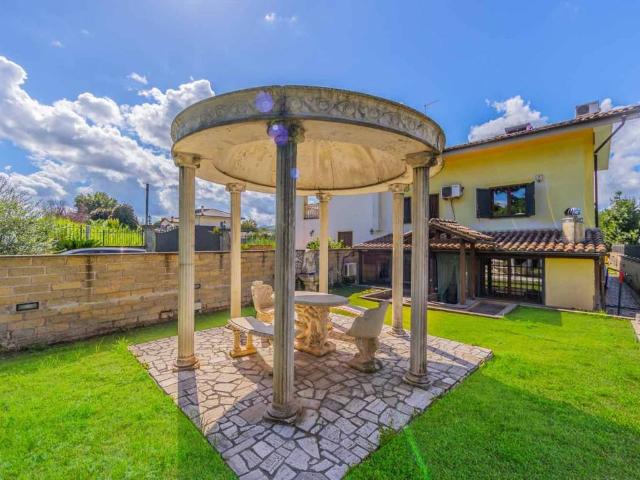 Villa Indipendente in vendita a Roma Capitale, Lazio