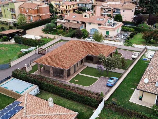 Villa Indipendente in vendita a Roma Capitale, Lazio