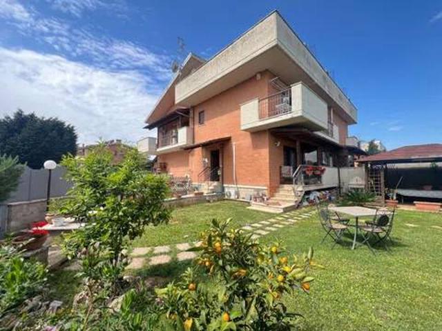 Villa Indipendente in vendita a Roma Capitale, Lazio
