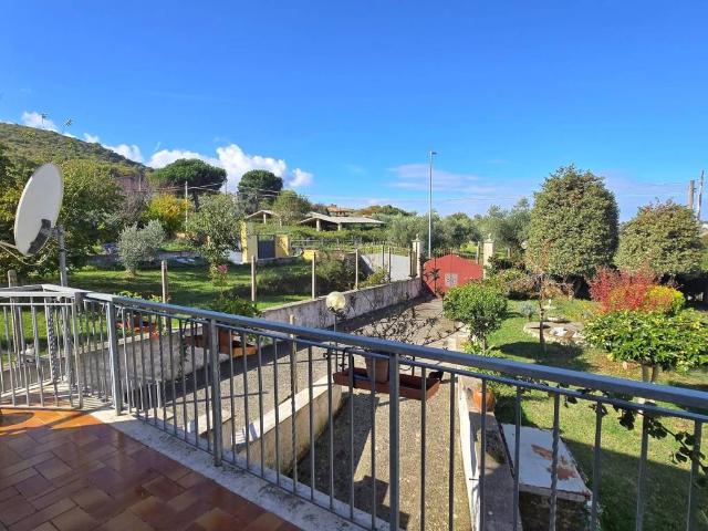 Villa Indipendente in vendita a Roma Capitale, Lazio